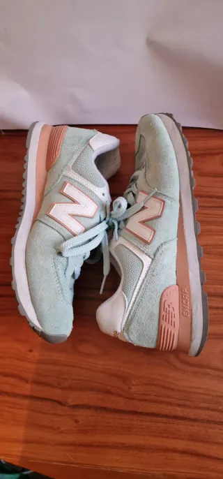 Zapatillas New Balance Teal y Rosa