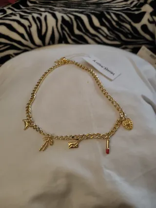 Collar H&M Dorado con charms