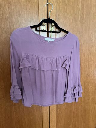 Blusa Naëlle Morada con Volantes