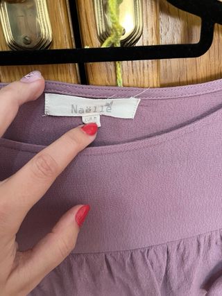 Blusa Naëlle Morada con Volantes
