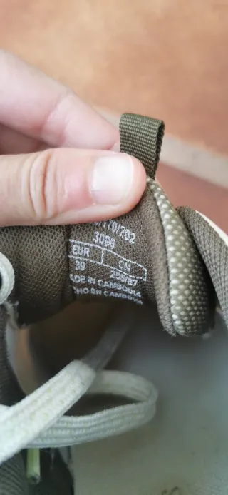 Zapatillas Stradivarius verde y blanco