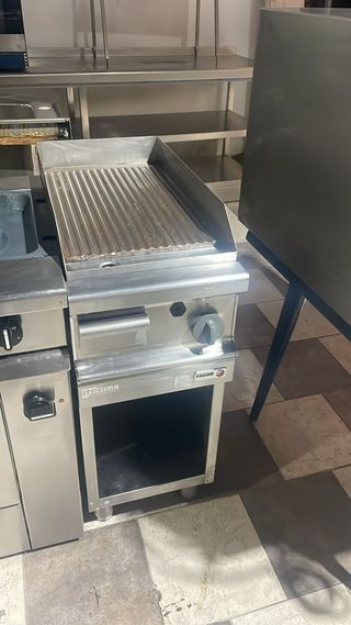 PLANCHA-PARRILLA A GAS