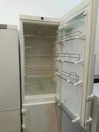 Nevera Liebherr con garantía y transporte