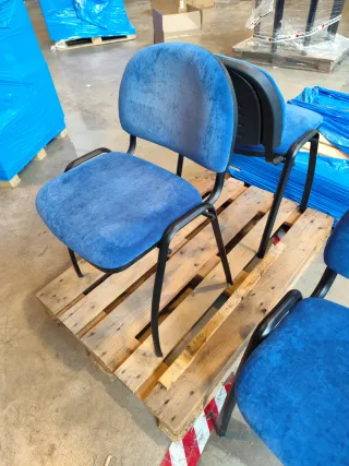 Lote de 11 Sillas de Oficina Azules.