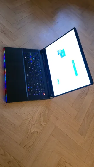 Portátil Ultra Potente: trabaja y juega como nunca