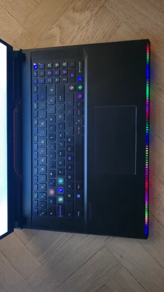 Portátil Ultra Potente: trabaja y juega como nunca