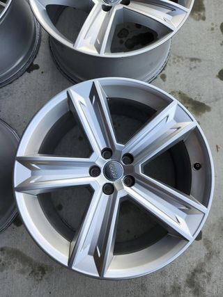Llantas Audi RS Sport 20 Originales 9x20 ET20