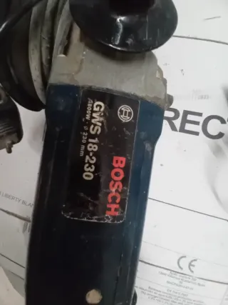 Radial Bosch GWS 18-230