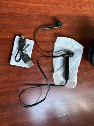 Auriculares Bluetooth Negros