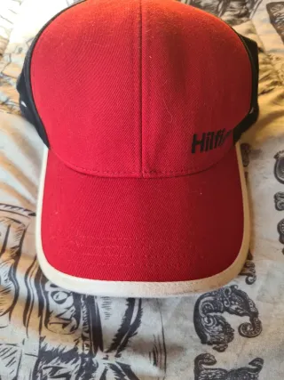 Gorra Tommy Hilfiger Roja y Negra