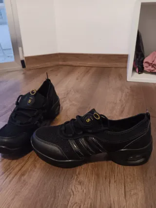 Zapatos de baile de salón dorados