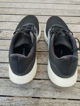 Zapatillas Adidas Pureboost 22 Negras y Blancas