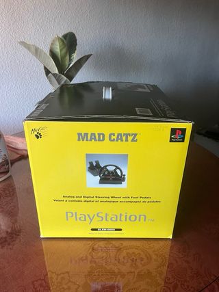 Volante y pedales Mad Catz PS1