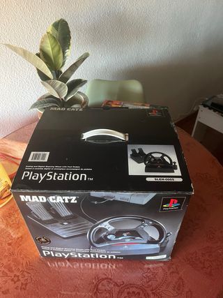Volante y pedales Mad Catz PS1