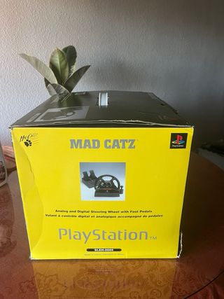 Volante y pedales Mad Catz PS1