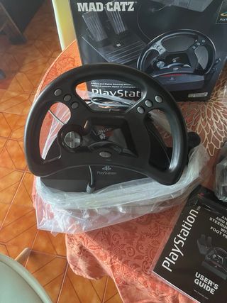 Volante y pedales Mad Catz PS1