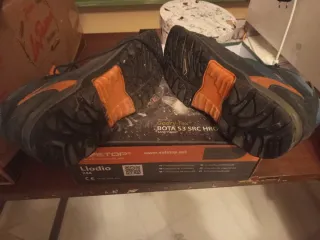 Botas de seguridad ISSA Talla 47 (2 pares)