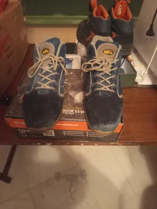 Botas de seguridad ISSA Talla 47 (2 pares)