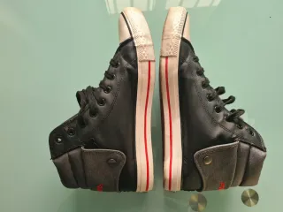 Zapatillas POLINESIA Negras Tipo CONVERSE