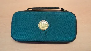 Nintendo Switch OLED rojo y azul