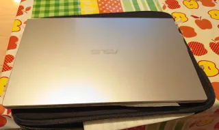 Portátil Asus Plata y Negro