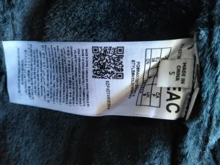 Giaccone Guess nero con pelliccia