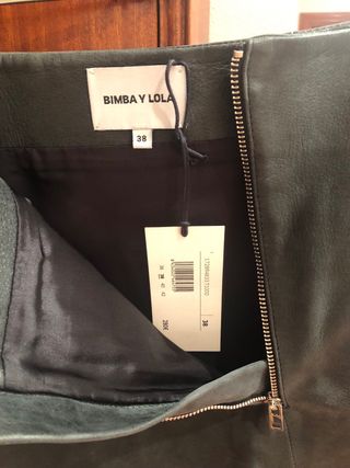 Falda Bimba y Lola Piel Cordero Talla 38 negra