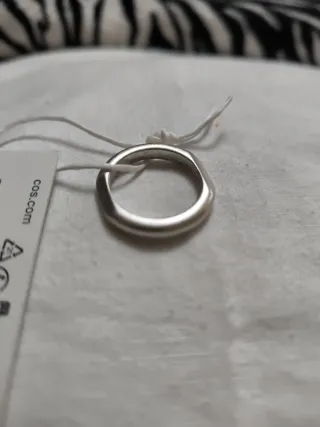 Anillo COS plateado talla L
