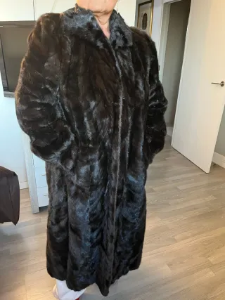 Abrigo largo visón sintético marrón