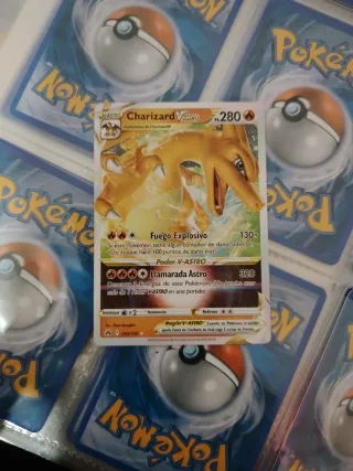 Carta Pokémon Charizard V ASTRO 019/159