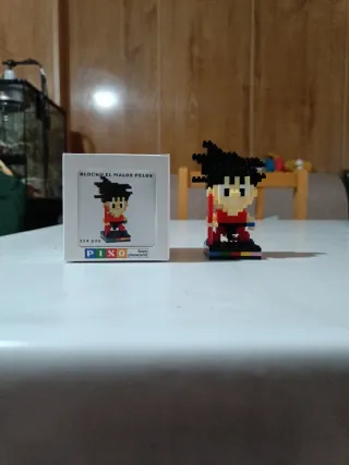 Figura Goku Bloques Píxeles