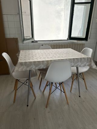 Mesa plegable de madera