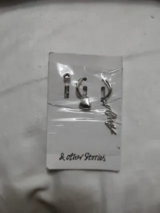 Pendientes Corazón y Letras & Other Stories