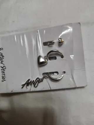 Pendientes Corazón y Letras & Other Stories