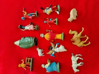 13 statuine presepe natalizio