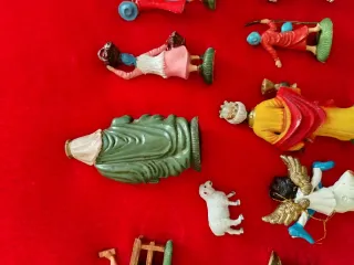 13 statuine presepe natalizio