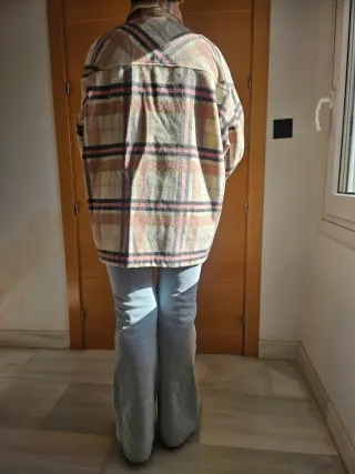 Sobrecamisa Zara cuadros beige y rosa