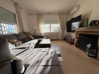 Chalet en alquiler en Montmar en Castelldefels