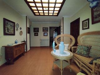 Casa adosada en venta en Tomelloso