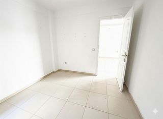 Piso en venta en Los Ángeles - Cruz de Caravaca en Almería