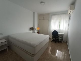 Piso en alquiler en Cruz Roja en Sevilla