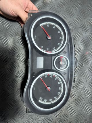 Cuadro Instrumentos Opel Corsa D 2006