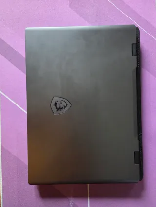 Portátil MSI Sword 16 HX B14VFKG-483XES