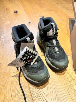 Zapatillas Salomon Elixir Mid Verdes Talla 42