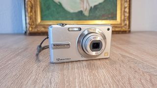 Panasonic DMC-F3 Cámara Digital 12.7 MP Plata