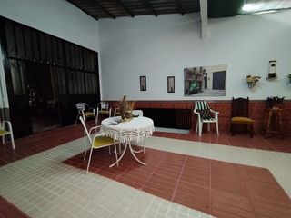 Casa adosada en venta en Tomelloso