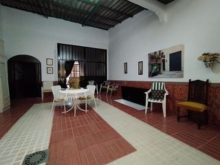 Casa adosada en venta en Tomelloso