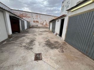 Garaje en venta en Manzanares