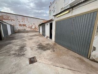 Garaje en venta en Manzanares