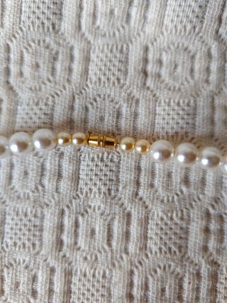Collar perlas blancas enganche dorado vintage